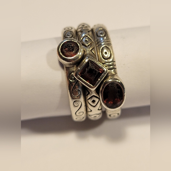Tejani Sterling Silver and Garnet Stackable Rings - Picture 7 of 15